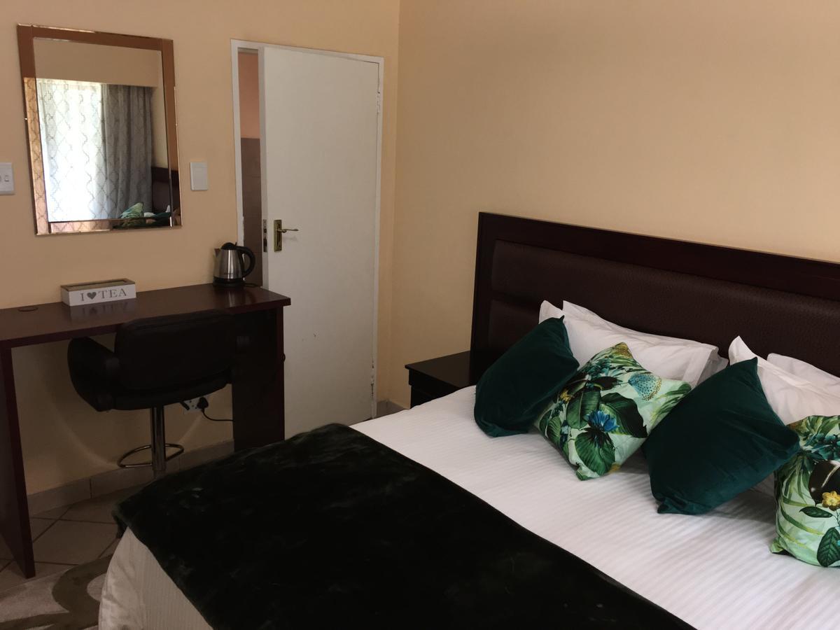 Riverton Manor Centurion Δωμάτιο φωτογραφία